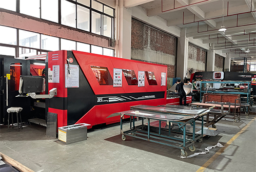 MÁY CẮT LASER